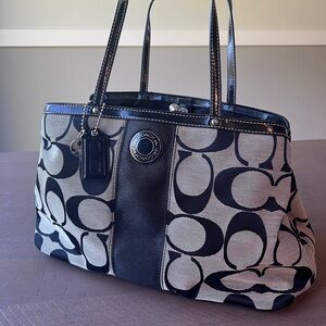 Vintage Coach handbag, like new.